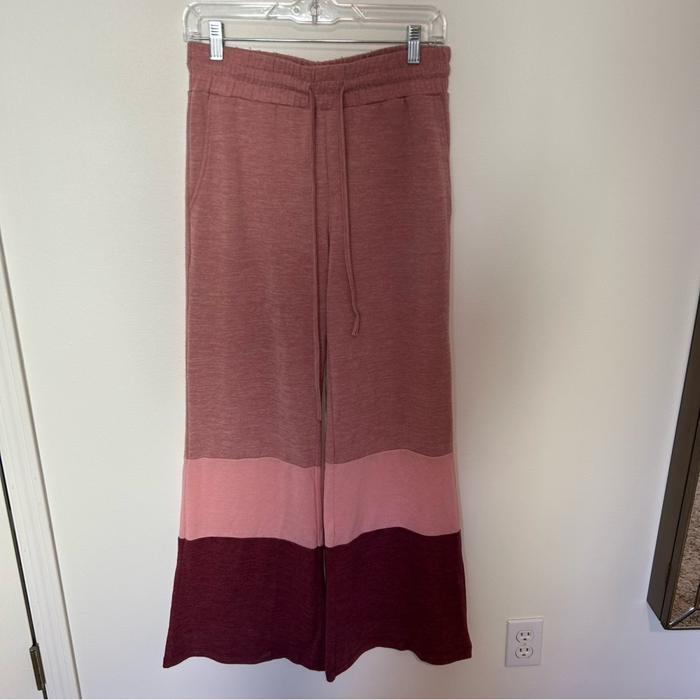 Beach Riot Wide Leg Pink Color Block Sweat Pants Medium
